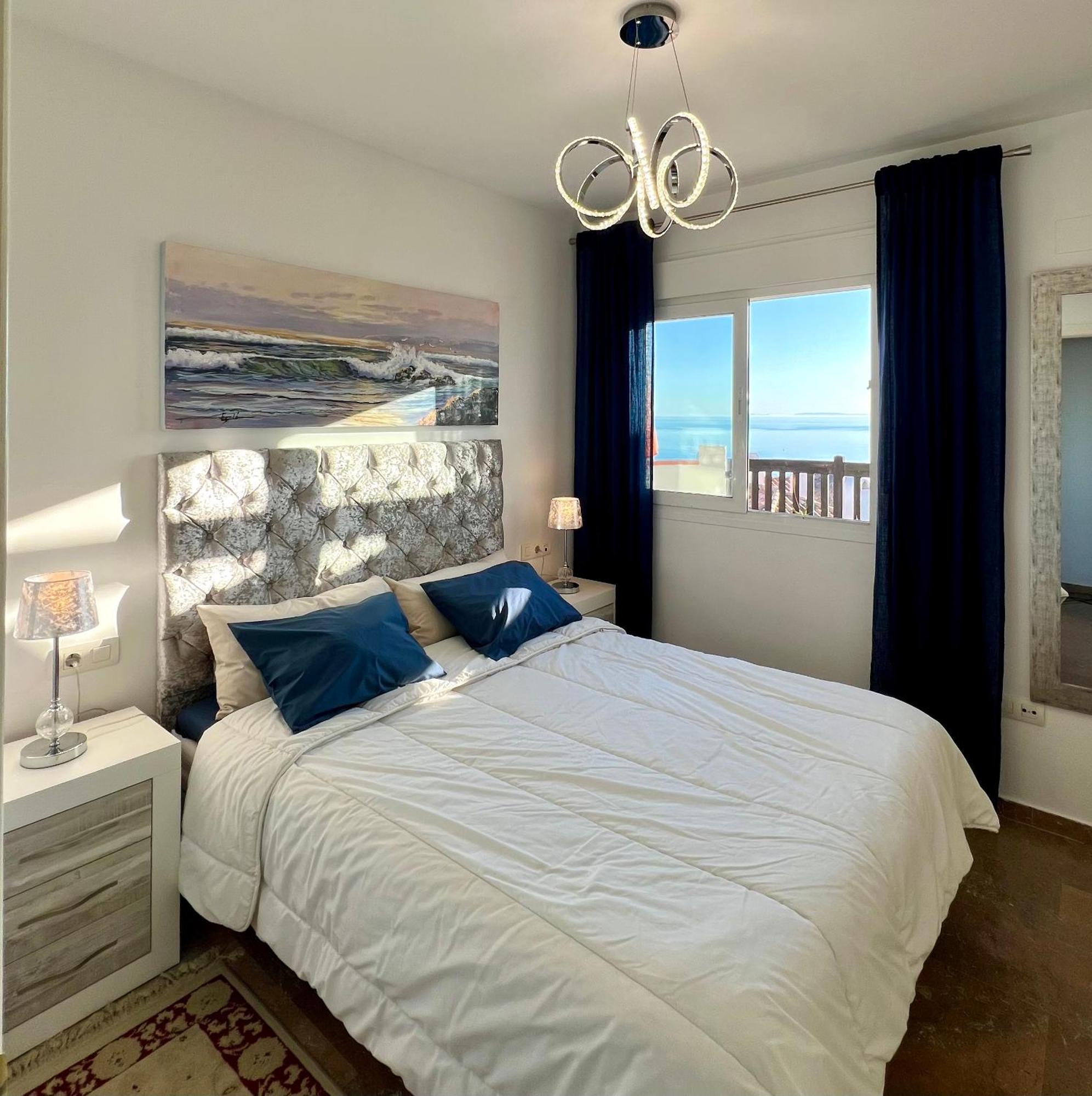 Beachfront Penthouse Apartment With Large Terrace And Breathtaking Sea Views Close To Marbella Spain Ситио-де-Калаонда Экстерьер фото